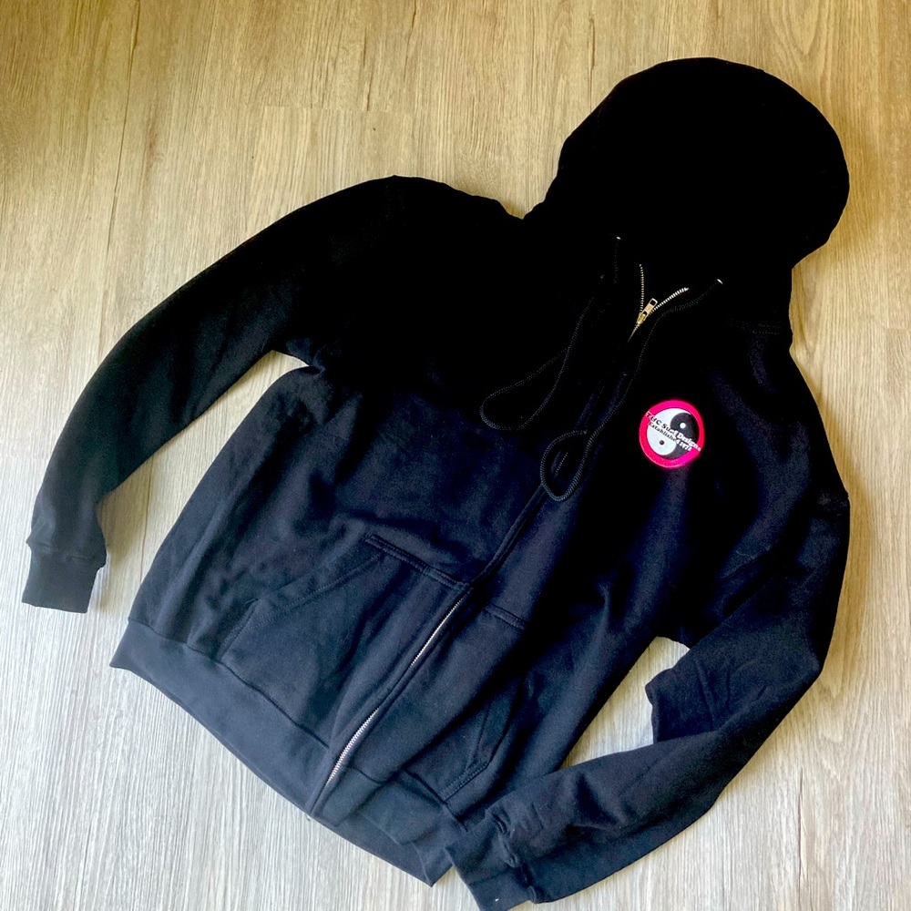 Town & Country hoodie size large. Never worn. Excellent condition T&C ☯️